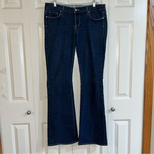 Paige Laurel Canyon
Stretch Denim Low Rise
Bootcut Jeans.
Women's Size 31